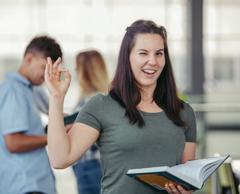 Obtén mayor confianza a través de nuestros cursos de preparación para el examen.